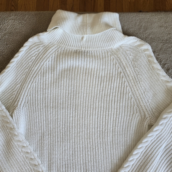 RW&CO knit turtleneck sweater size medium - Picture 9 of 12